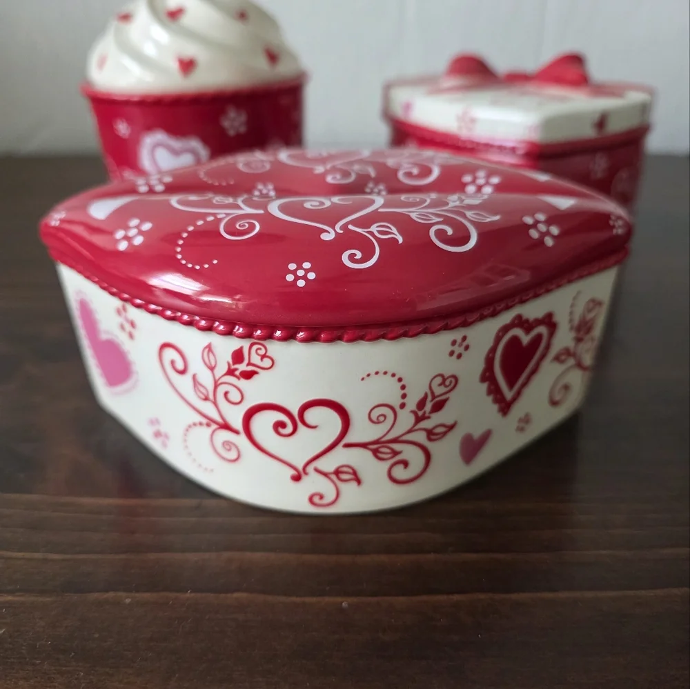Temp-tations Romance Lidded Ramekins - Set of 3 - Picture 7 of 13